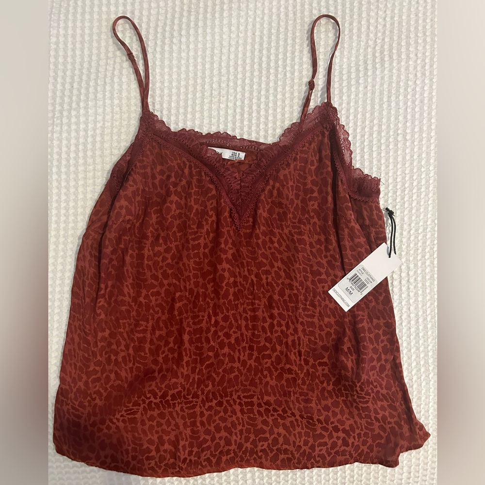 M BURGUNDY CHEETAH TOP (DEX BRAND)